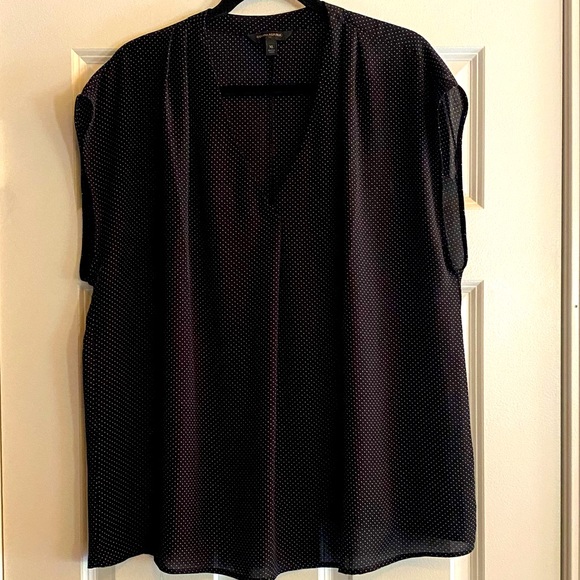Banana Republic Tops - Banana Republic Cap Sleeve Dot Blouse, size XL